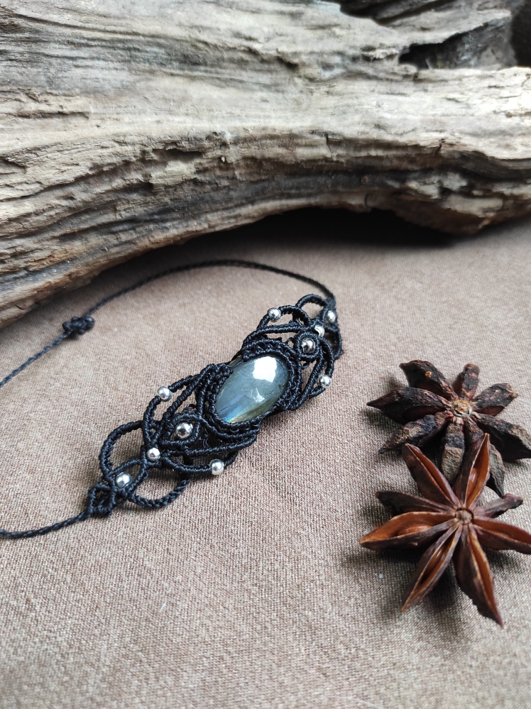 Petit bracelet noir labradorite