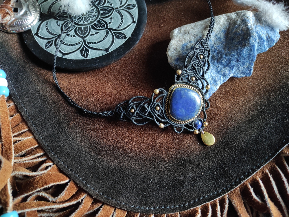 Collier lapis et noir