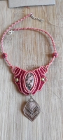 Collier rose